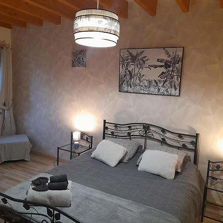 Domaine De La Tour Carree - 3 Chambres Benoitville Εξωτερικό φωτογραφία