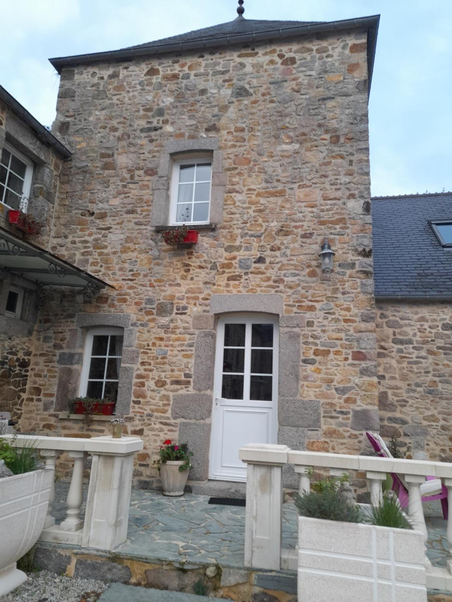 Domaine De La Tour Carree - 3 Chambres Benoitville Εξωτερικό φωτογραφία