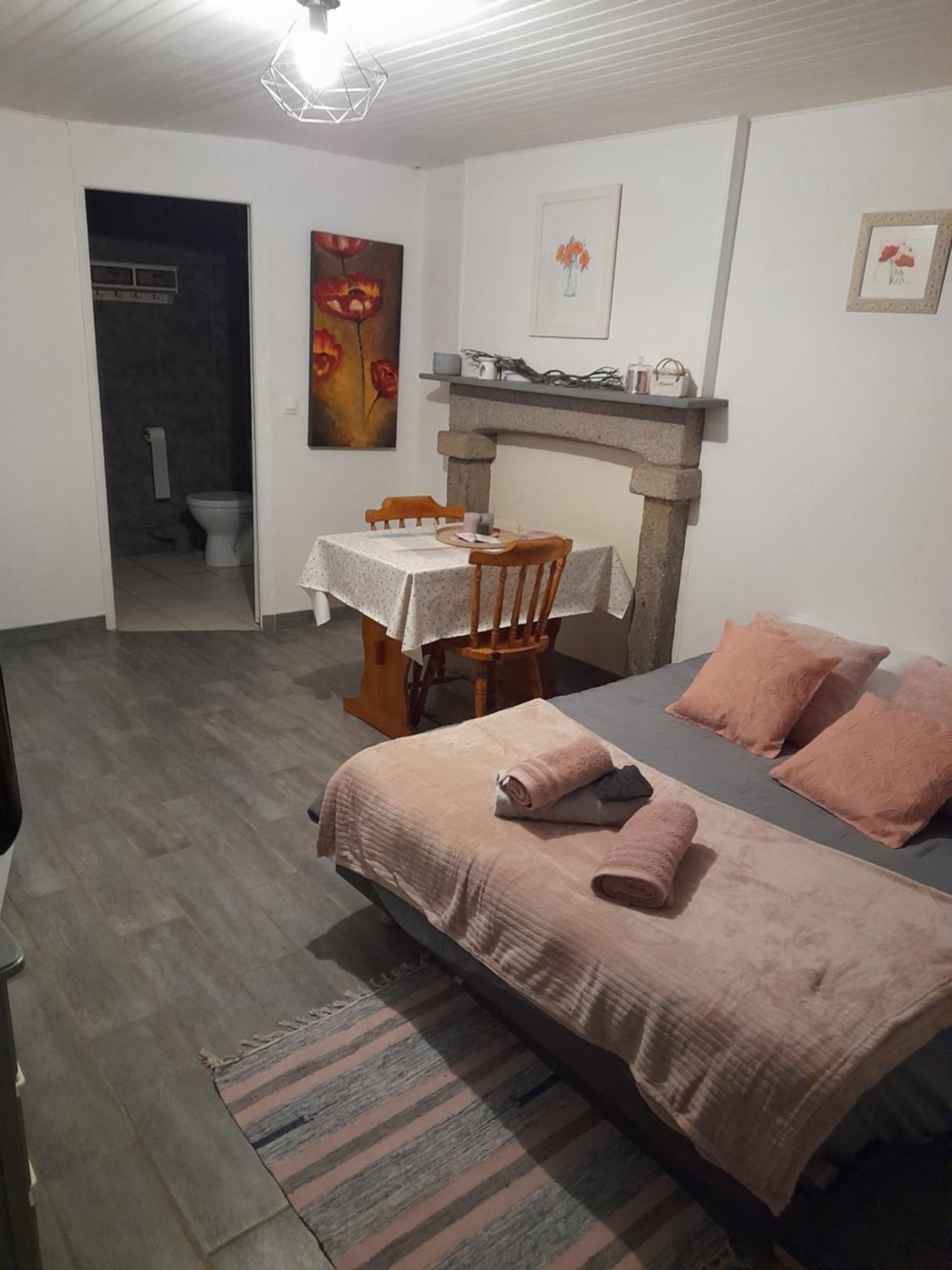 Domaine De La Tour Carree - 3 Chambres Benoitville Εξωτερικό φωτογραφία